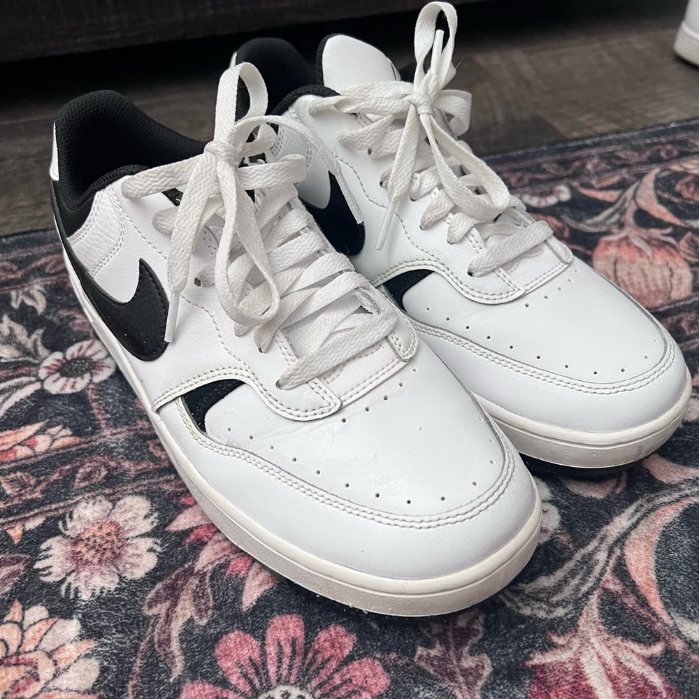 Nike White and Black Low-Top Athletic Sneakers